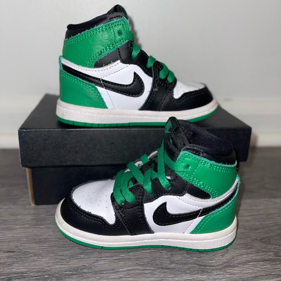 SOLD 🍀Lucky Green🍀 Jordan 1 6C - Picture 6 of 6